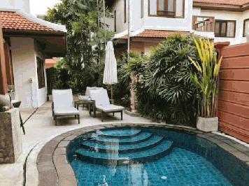 Fully furnished five star house for rent in the heart of Thonglor.